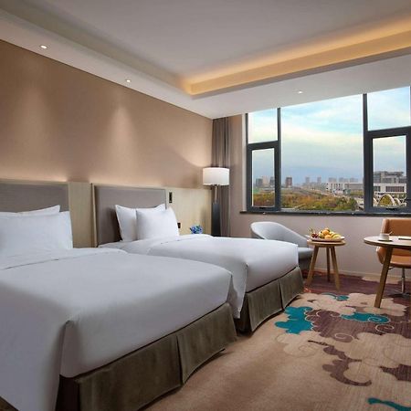 Ramada Wyndham Zhengzhou Xinzheng Hotel Xinzheng  Exterior foto